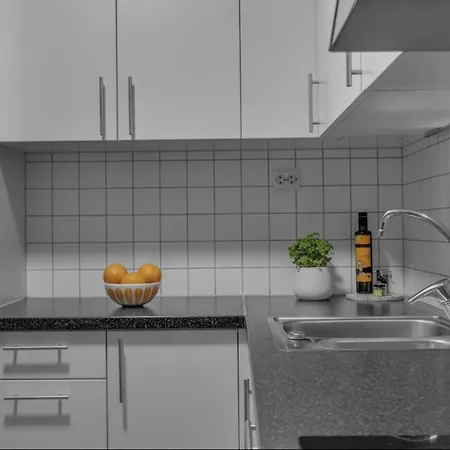 Northstay - Cozy Arctic Apartment, Free Parking *