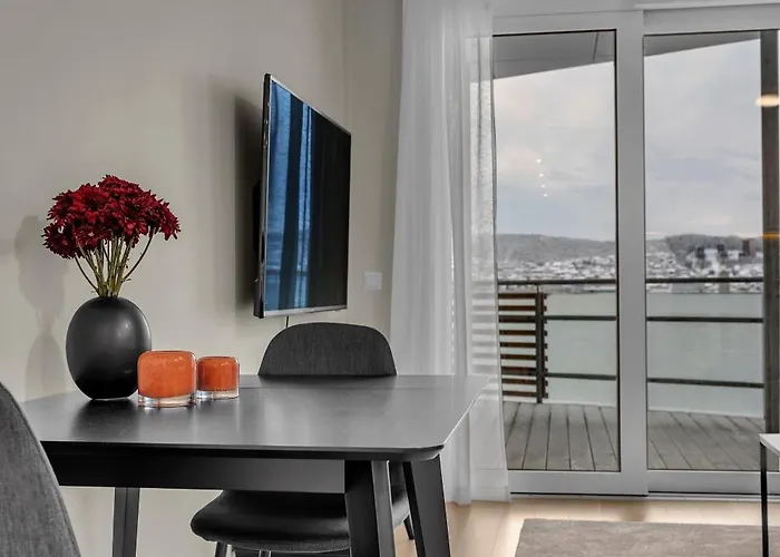 Northstay - Cozy Arctic Apartment, Free Parking Appartement Tromsø