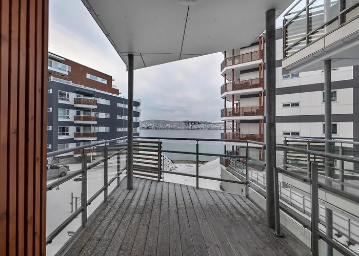 Northstay - Cozy Arctic Apartment, Free Parking Appartement